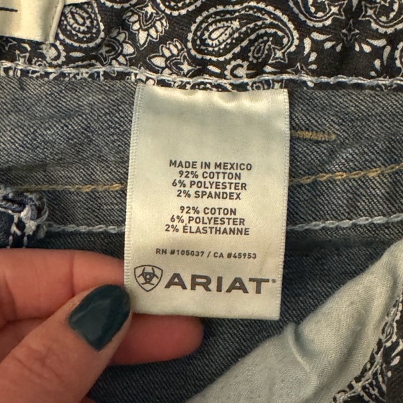 Ariat R.E.A.L. Mid Rise Stretch Whipstitch Boot Cut Jean, size 27R - Picture 6 of 7